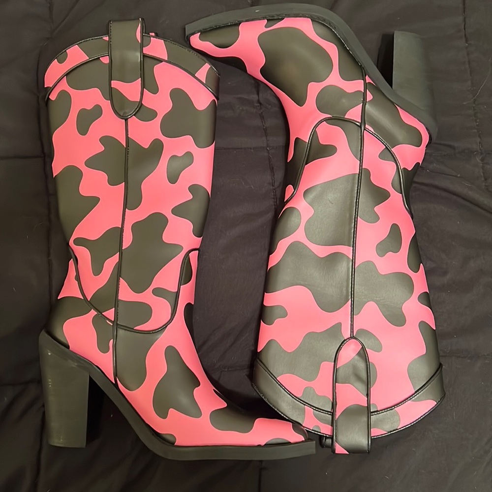⭐️NWOB Trickz N’ Treatz Riding High Cowboy Boots